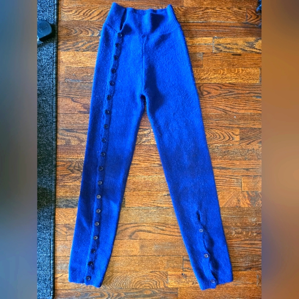 **SOLD** Ruve Purple Leggings With Button Details Size S